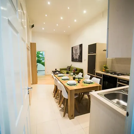 Apartment Sas4 By The Cathedral Budapest